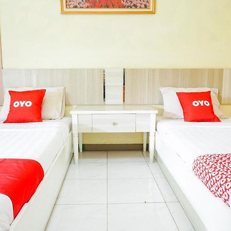Oyo 2085 Chrysanta Hotel Бандунг Экстерьер фото