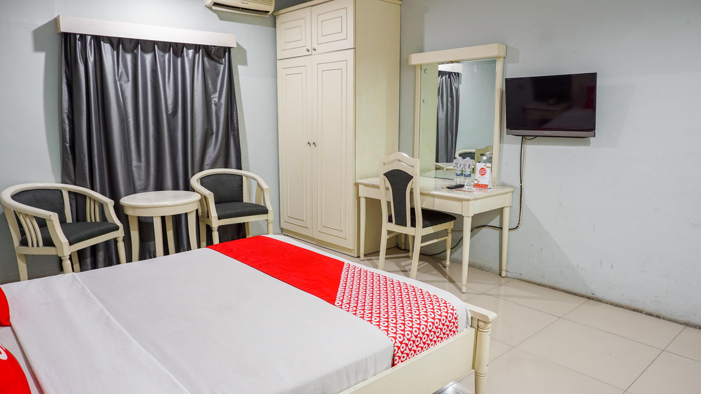 Oyo 2085 Chrysanta Hotel Бандунг Экстерьер фото