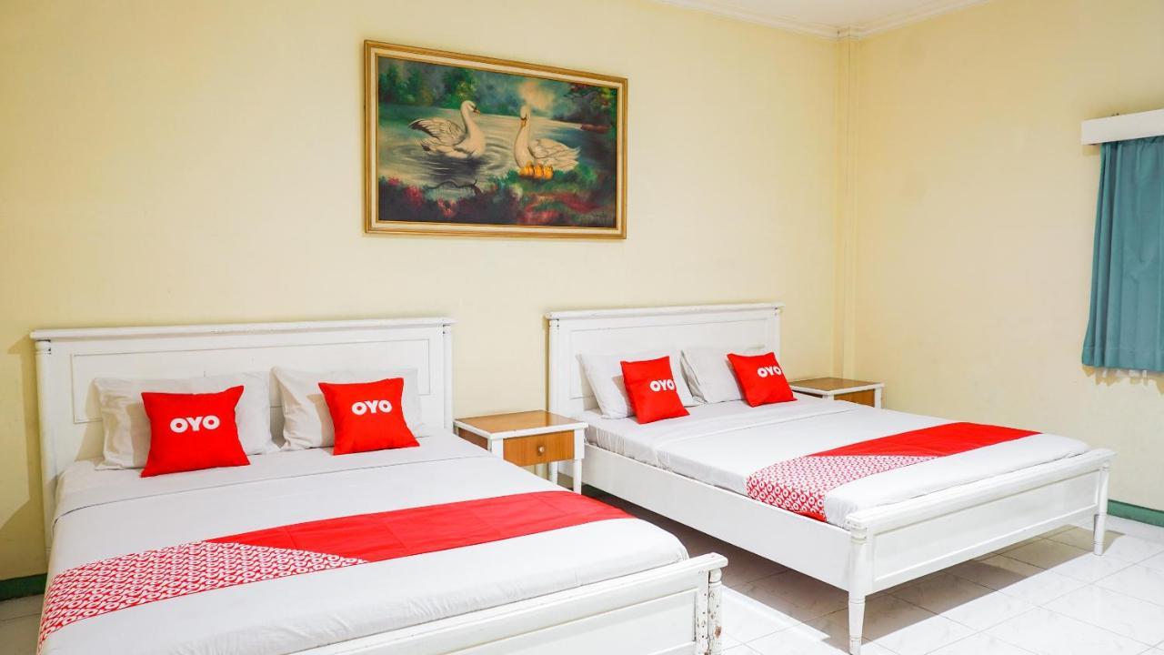 Oyo 2085 Chrysanta Hotel Бандунг Экстерьер фото