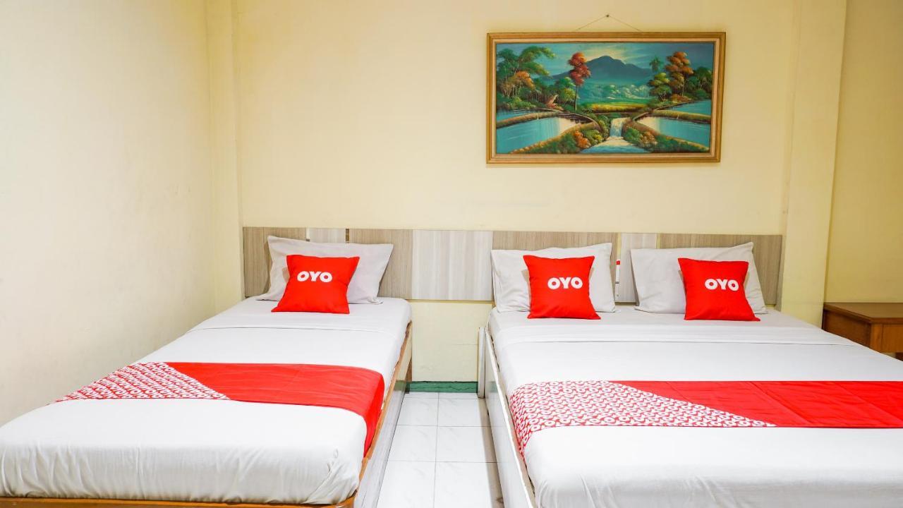 Oyo 2085 Chrysanta Hotel Бандунг Экстерьер фото