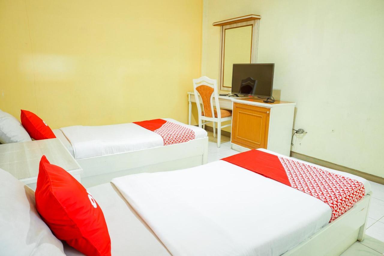 Oyo 2085 Chrysanta Hotel Бандунг Экстерьер фото